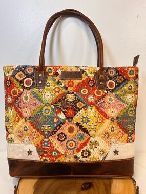 Sixtease Maise Multi Color Tote Bag Purse Dual Concealed Up cycled Canvas Rug